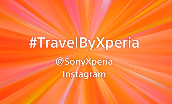 #TravelByXperia @SonyXperia Instagram trên nền màu cam